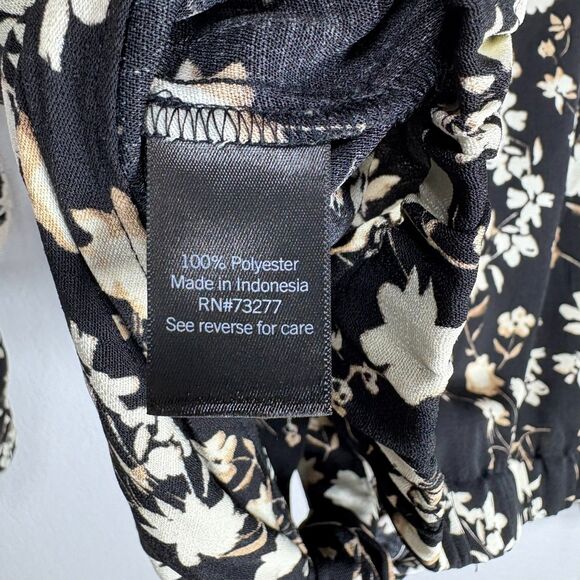 Simply Vera Vera Wang Black and Cream Floral Button Down Shirt Sz S NWT - Picture 12 of 12